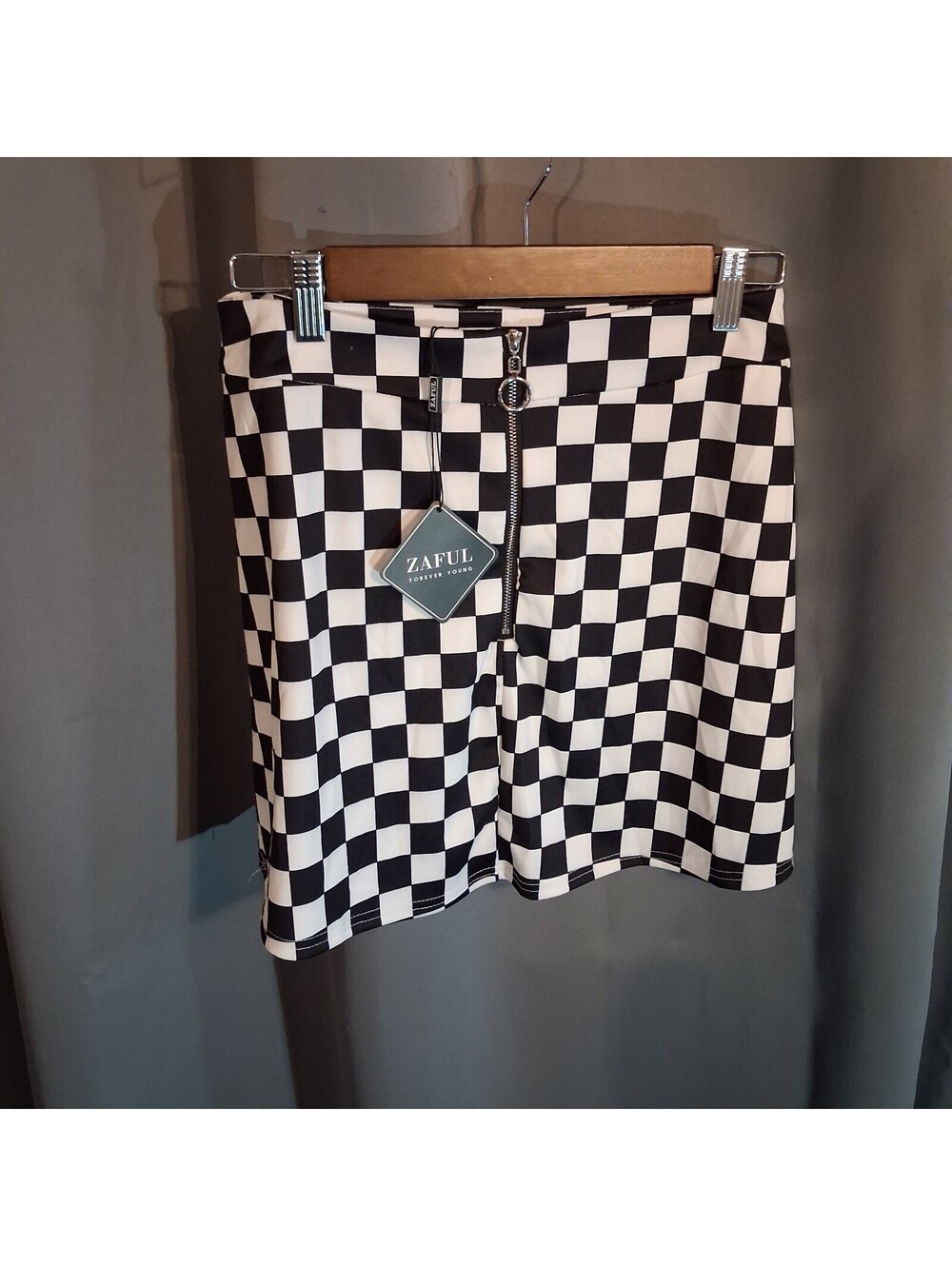 Zaful Black and White Checkered Mini Skirt with Front Zipper